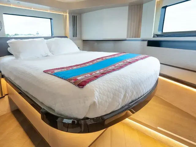 Absolute Navetta 52