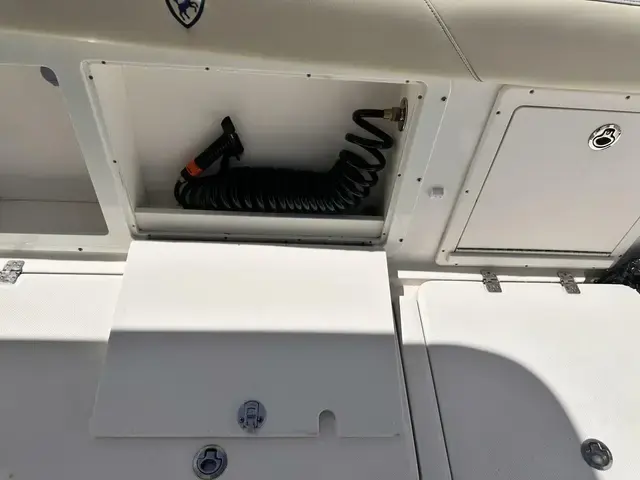 Century 3200 Center Console