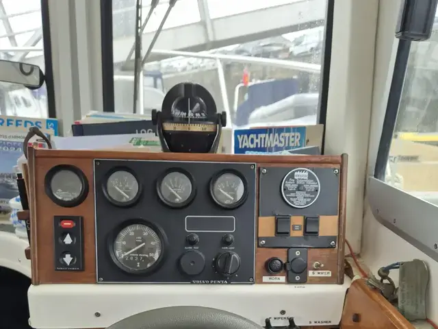 Hardy 24 Extended Wheelhouse