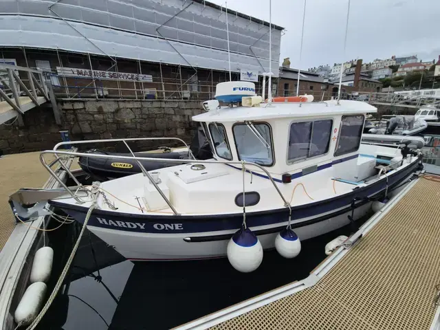 Hardy 24 Extended Wheelhouse