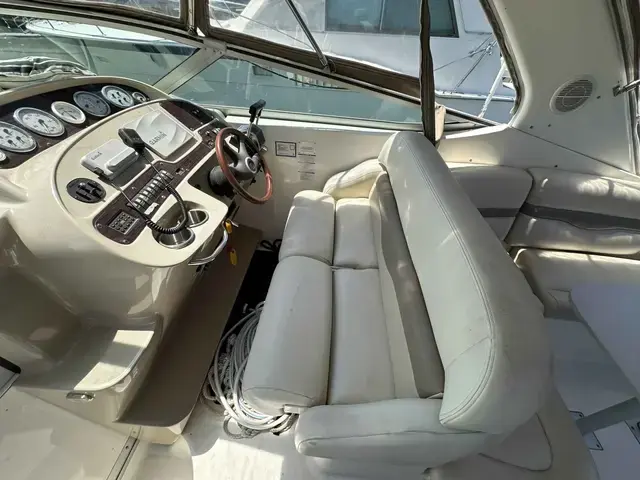 Chaparral 330 Signature