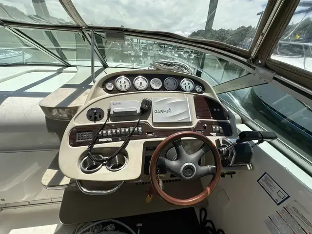 Chaparral 330 Signature