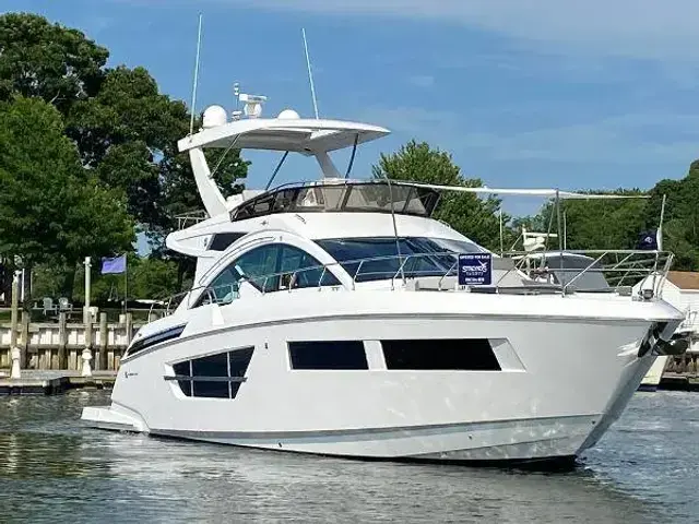 Cruisers Yachts 60 Fly