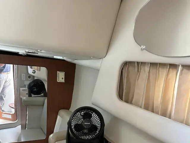 Chaparral 330 Signature