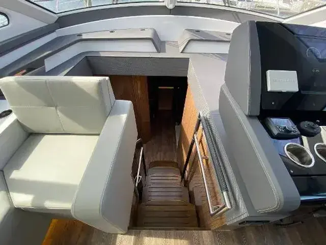 Cruisers Yachts 60 Fly