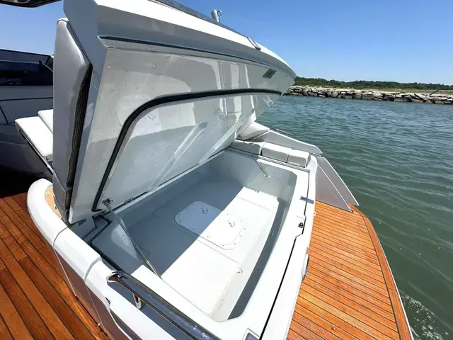 Fairline F Line 33