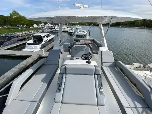 Cruisers Yachts 60 Fly