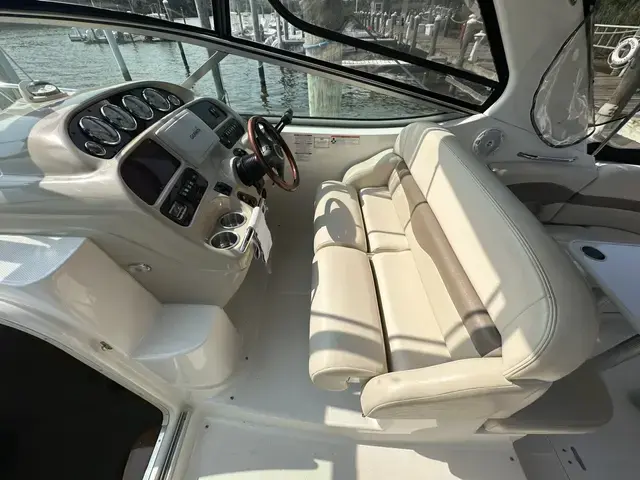 Chaparral 310 Signature