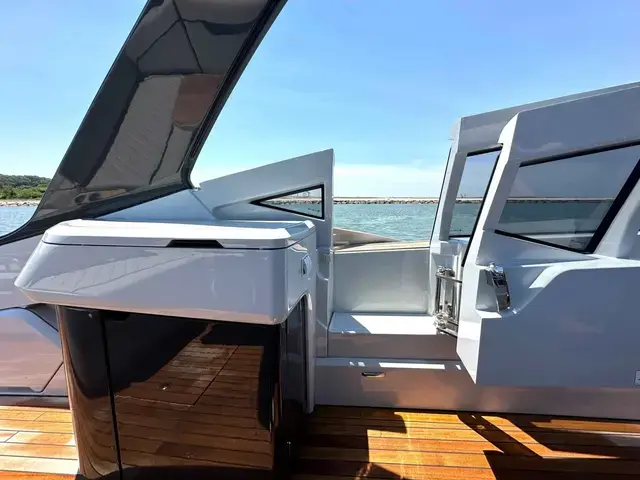 Fairline F Line 33