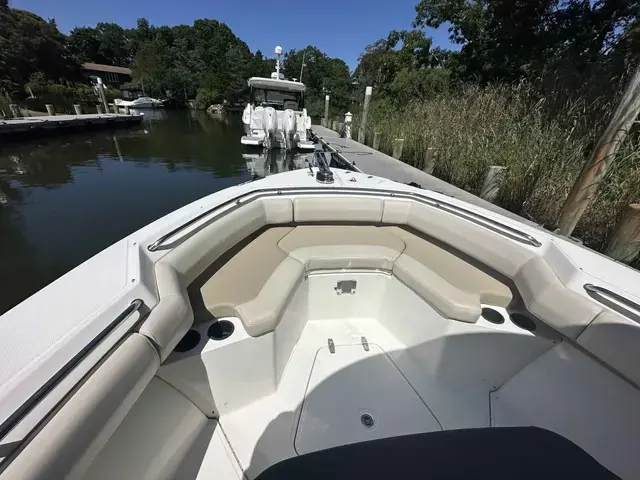 Boston Whaler 250 Outrage