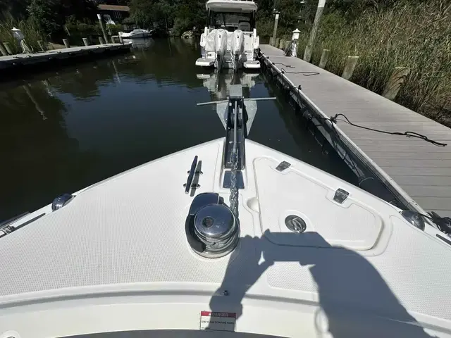 Boston Whaler 250 Outrage