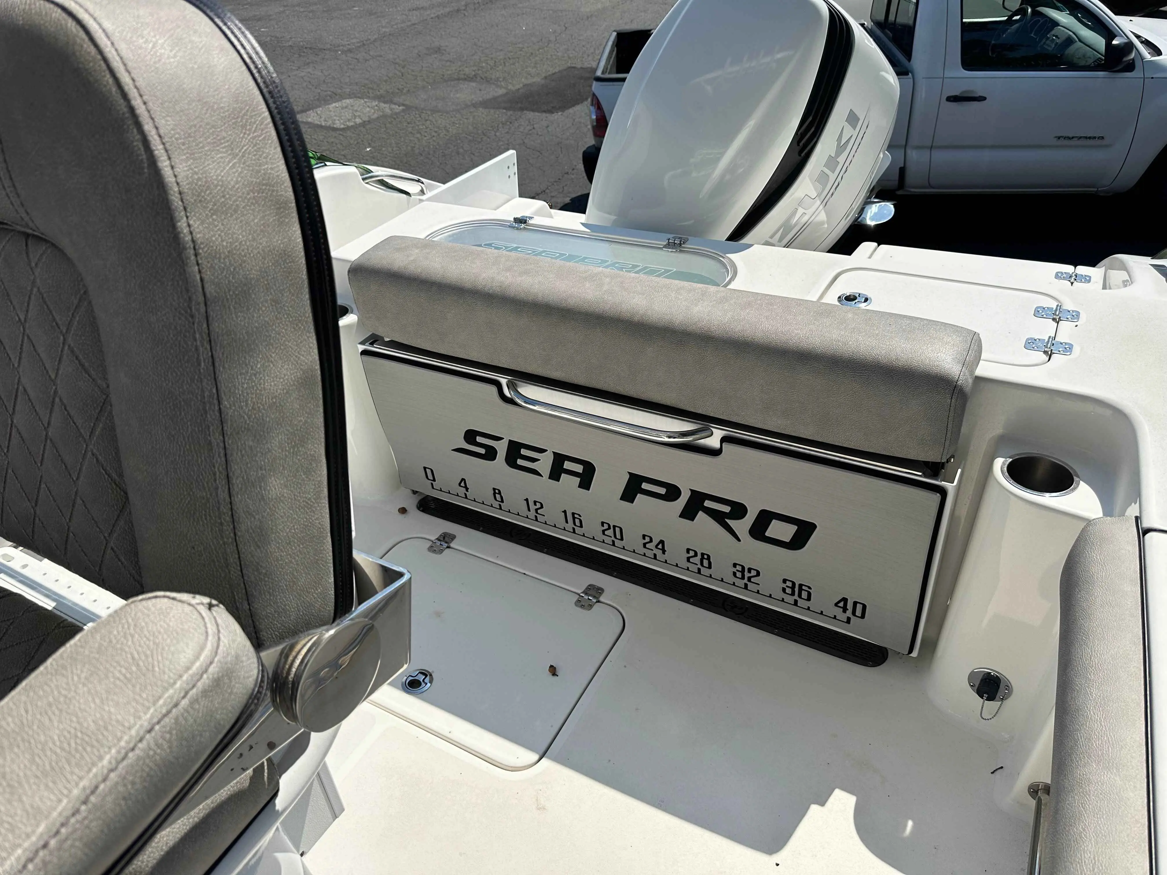 2021 Sea Pro 239 cc