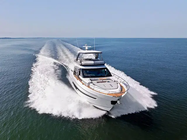 Fairline Squadron 68