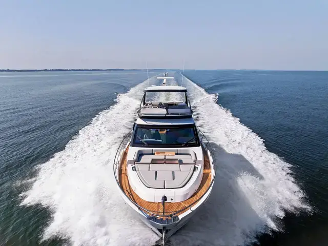 Fairline Squadron 68