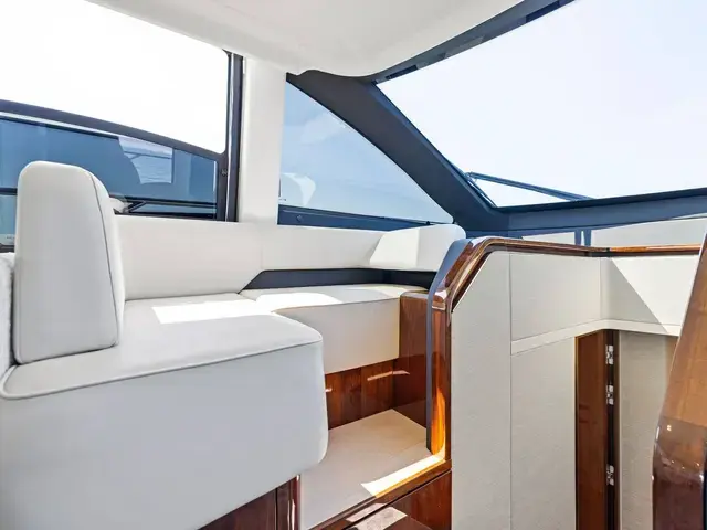 Fairline Squadron 68