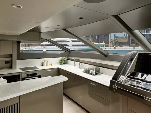 Sunseeker Yacht 88