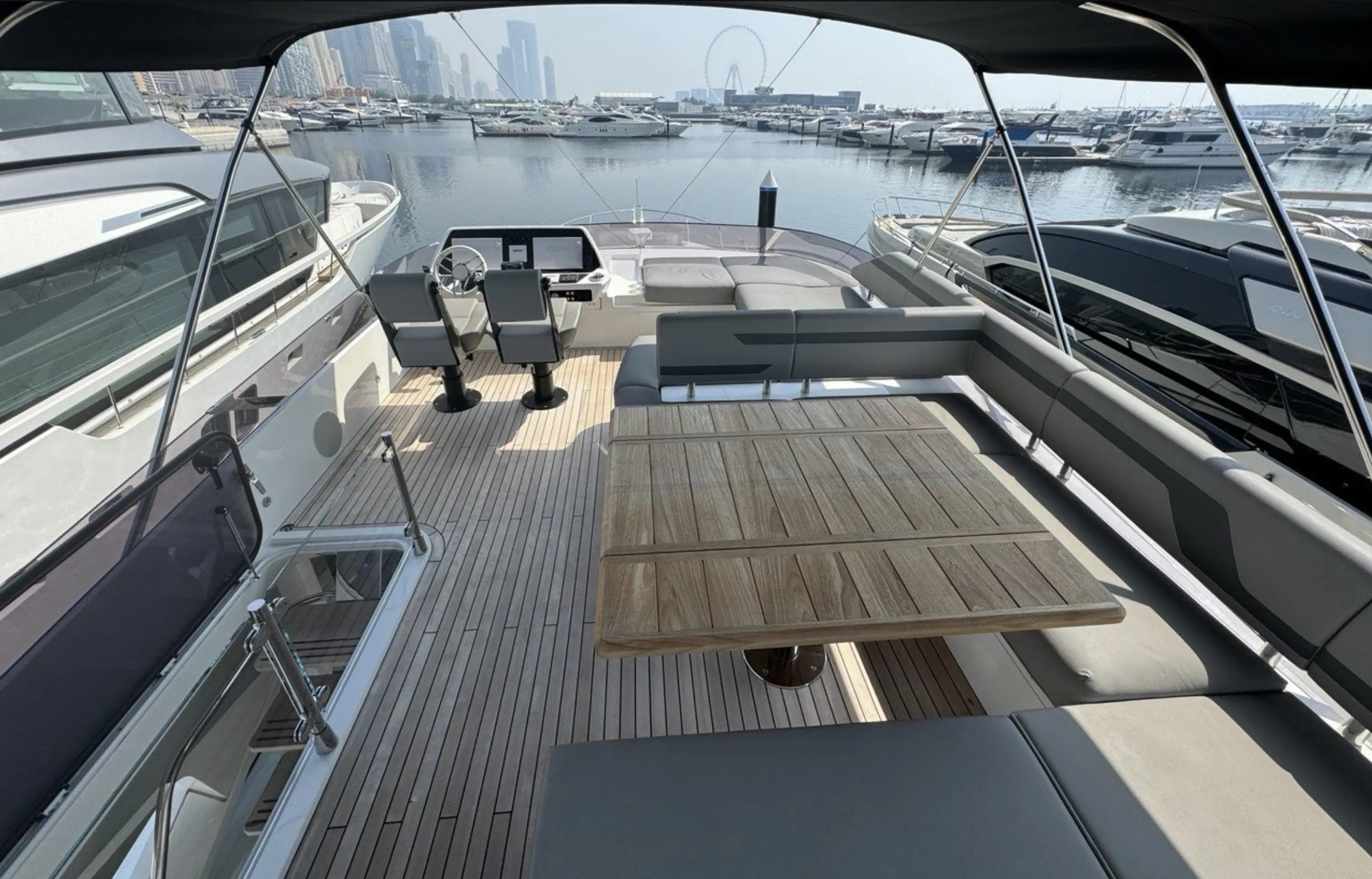 2023 Sunseeker sport yacht 74 xps