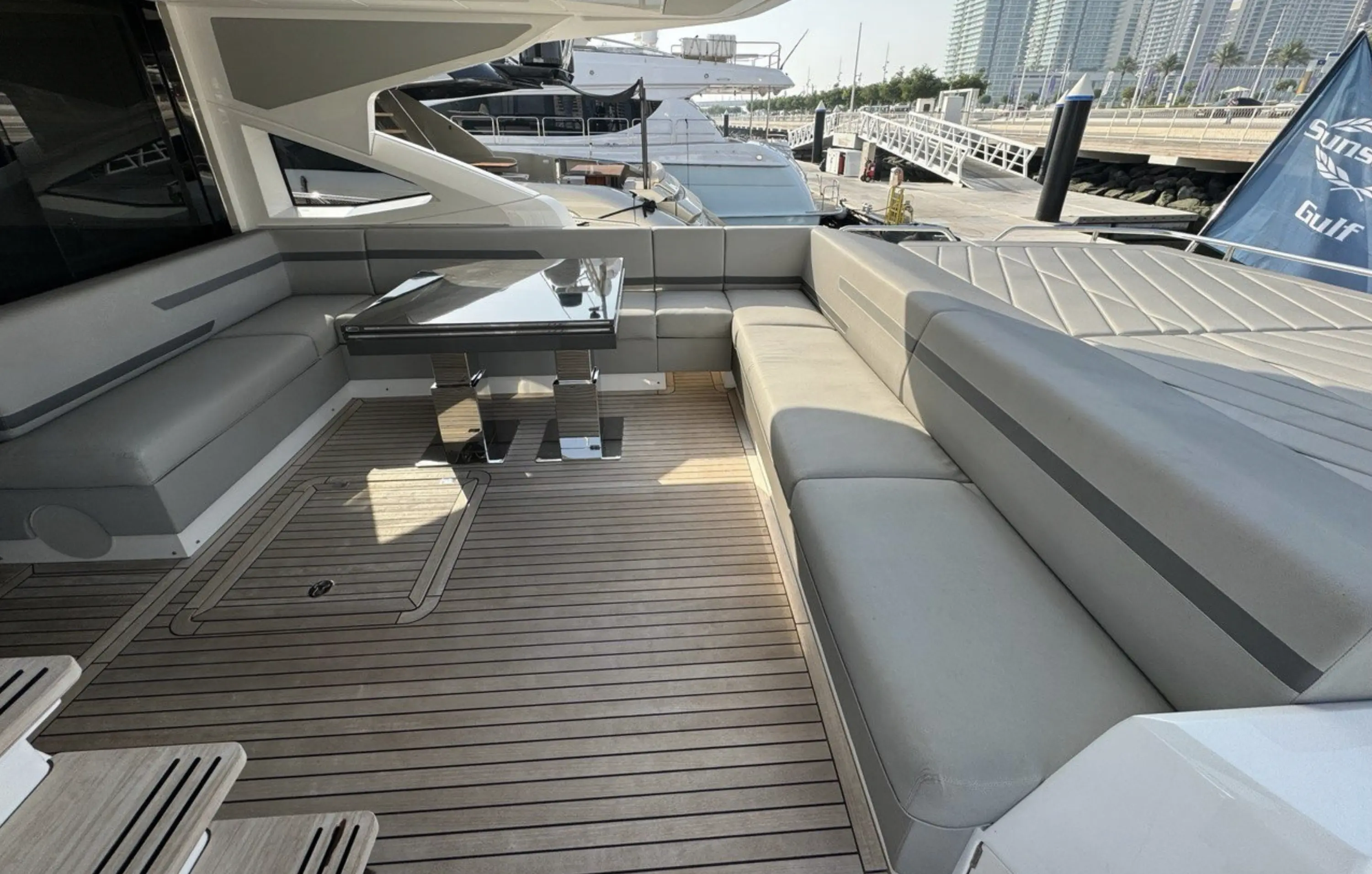 2023 Sunseeker sport yacht 74 xps