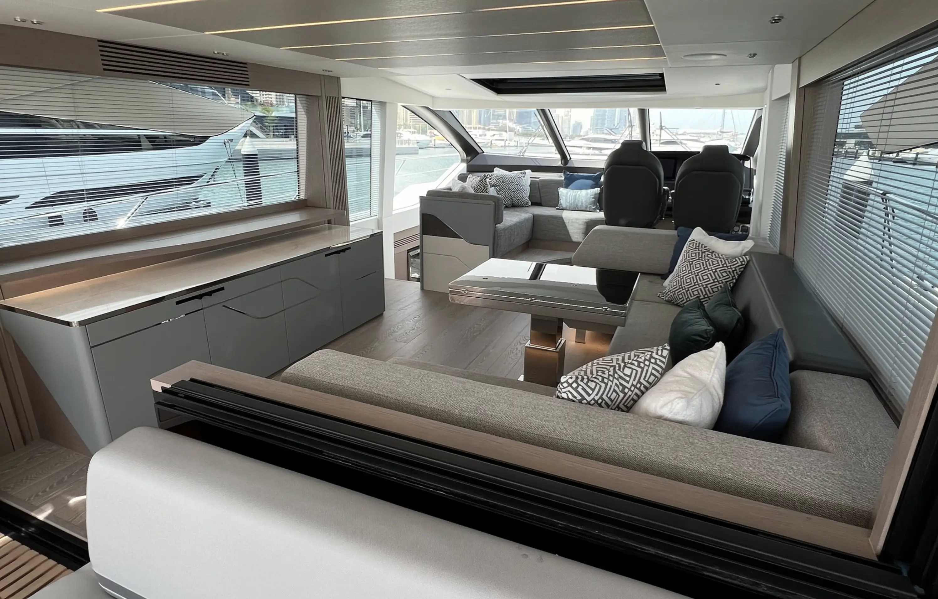 2023 Sunseeker sport yacht 74 xps