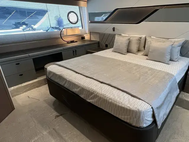 Sunseeker 74 Sport Yacht XPS