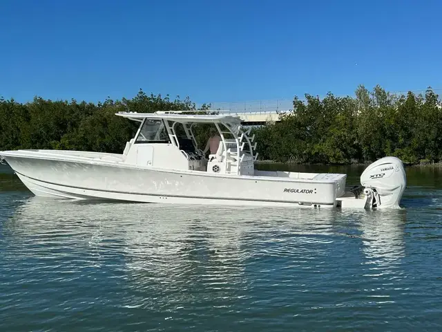 Regulator Boats 41 CC