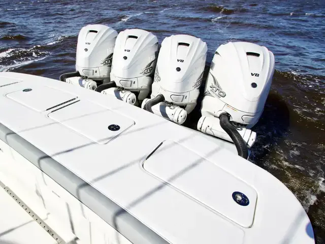 Regulator Boats 41 CC