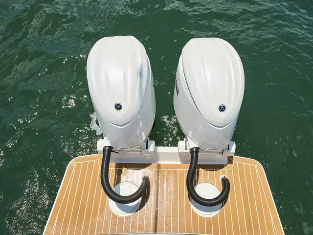 Regulator Boats 23 CC