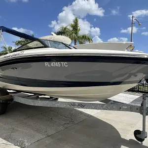 2022 Sea Ray 190 SPX