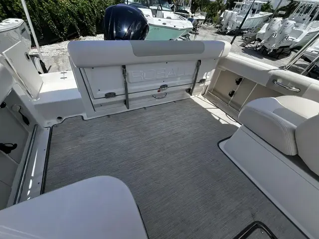 Robalo R227