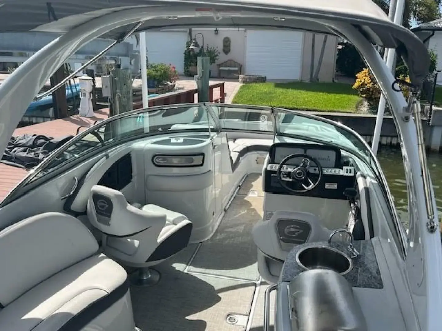 2021 Crownline e 285 xs