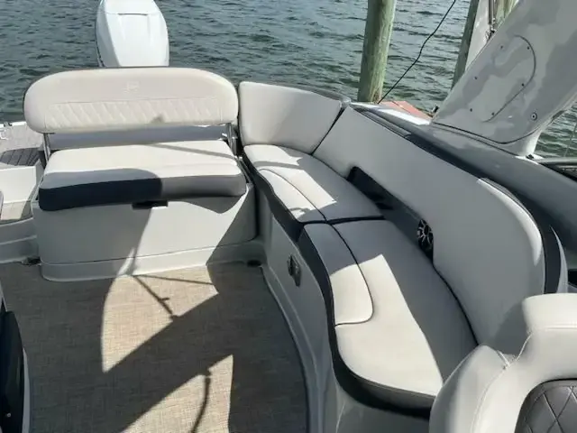 Crownline 285XS