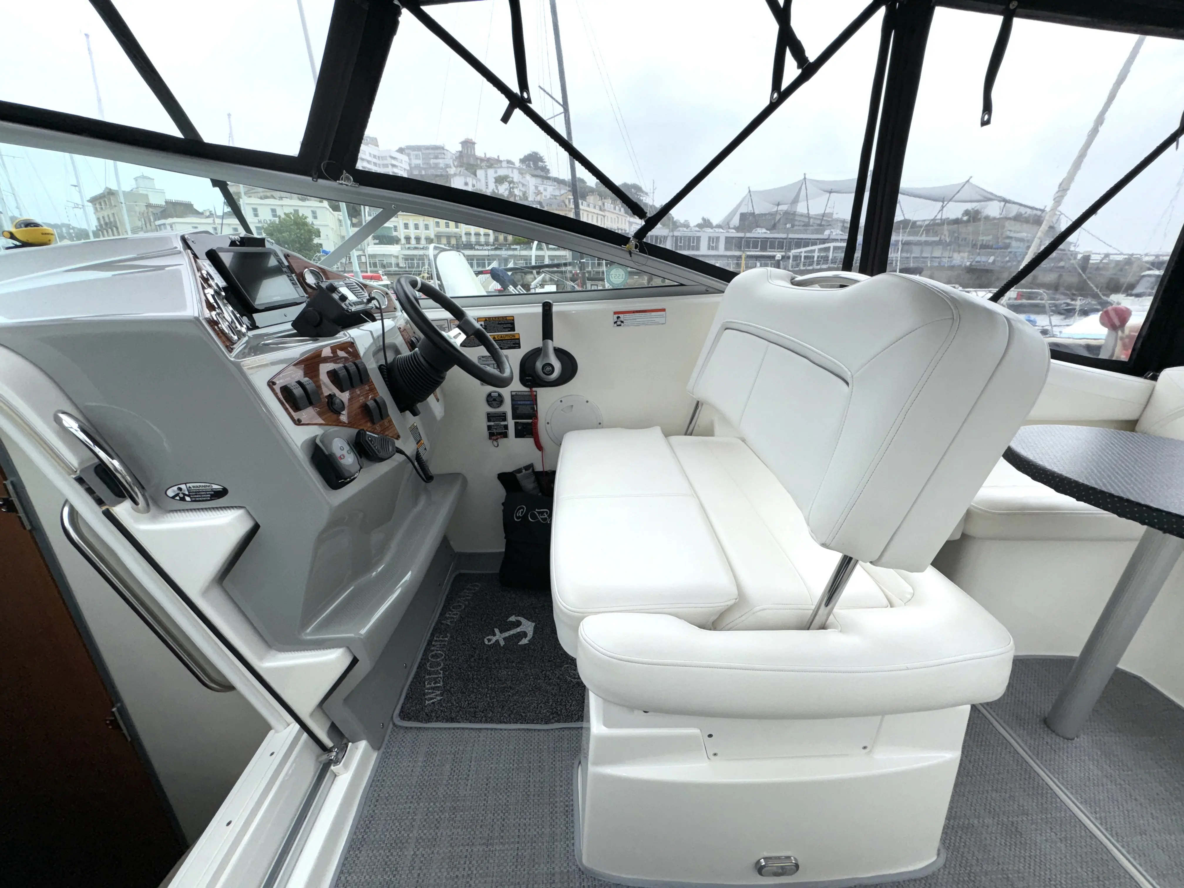 2008 Bayliner 245 (255 spec)