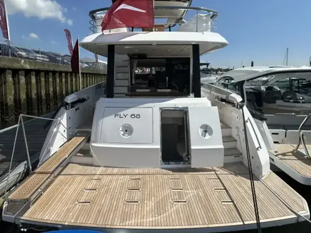 Azimut Flybridge 68