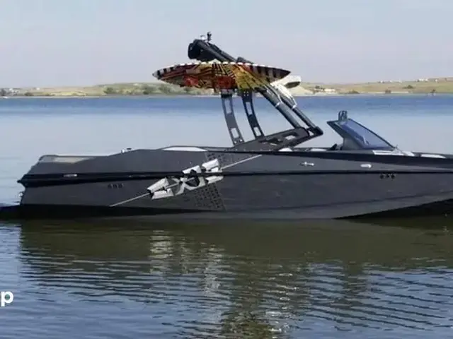 Axis Boats A22