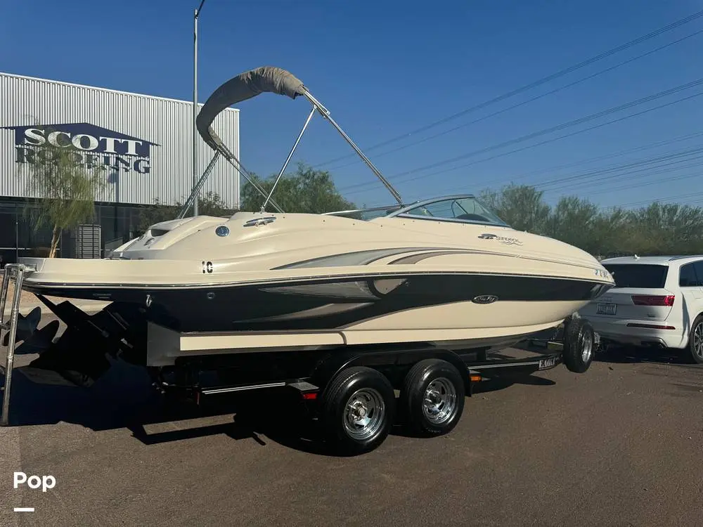 2002 Sea Ray 220 sundeck