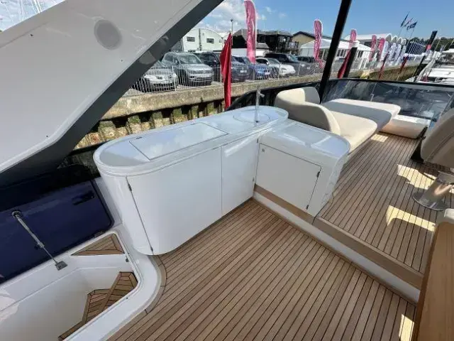 Azimut Flybridge 68