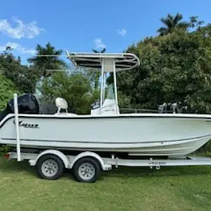 2006 Mako 204