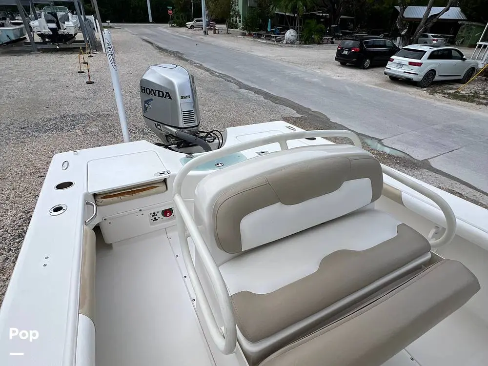 2006 Everglades Boats 223 cc