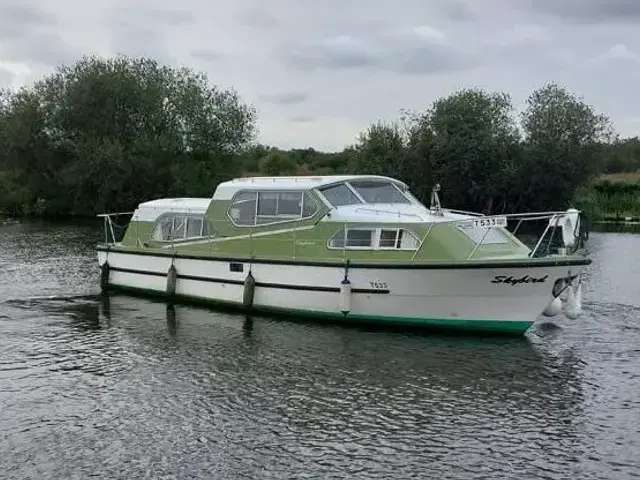 Sheerline 950 Centre Cockpit