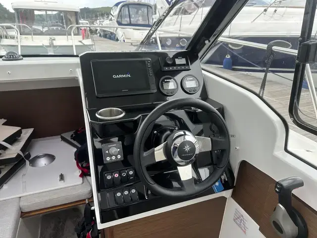 Jeanneau Merry Fisher 695 Legend Series 2