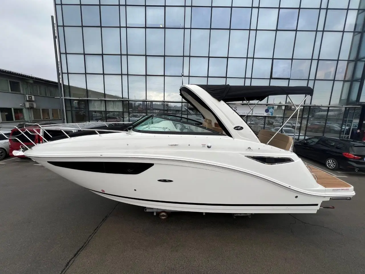 2024 Sea Ray 265 sundancer