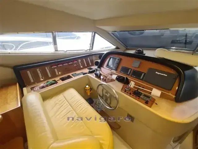 Ferretti Yachts 590