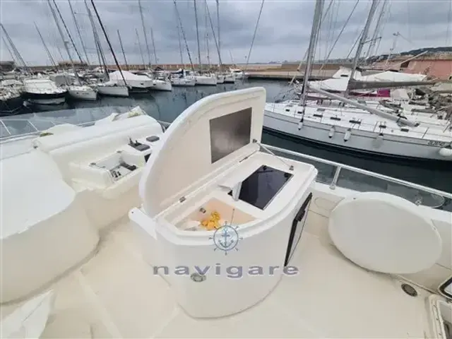 Ferretti Yachts 590