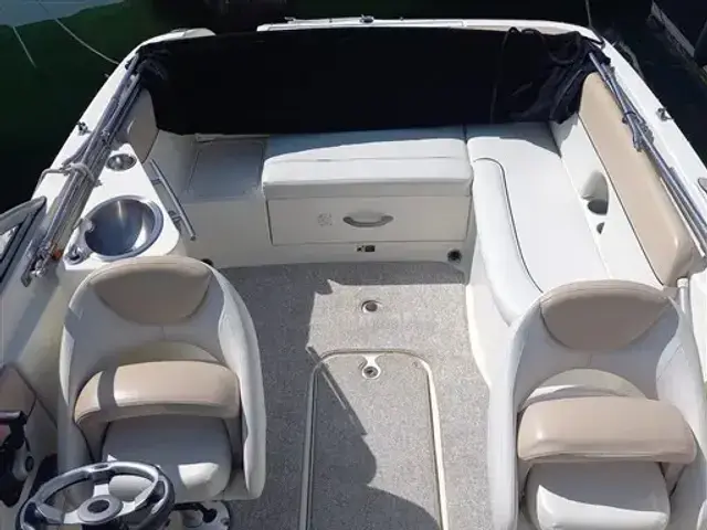 Bayliner 702 Cuddy