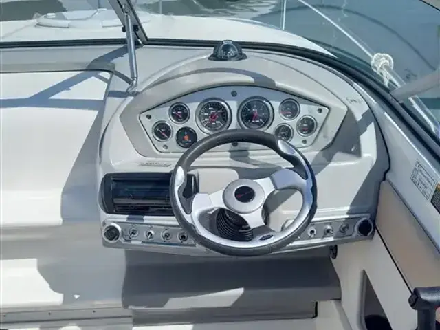 Bayliner 702 Cuddy