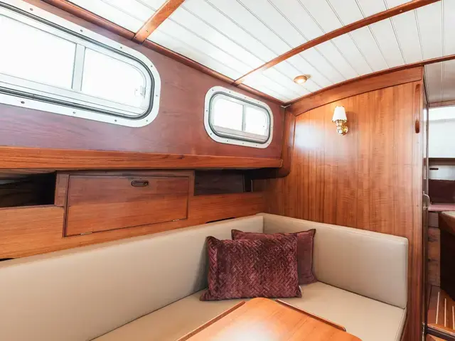 FAIRWAYS MARINE Marine Fisher 30 Pilothouse Ketch