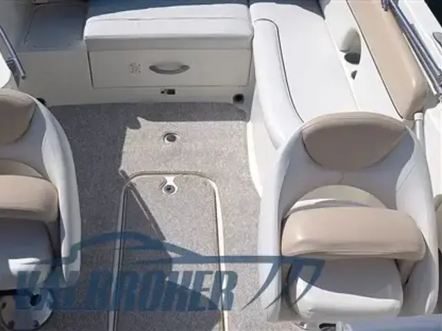 Bayliner 702 Cuddy