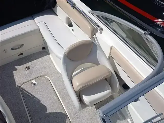 Bayliner 702 Cuddy