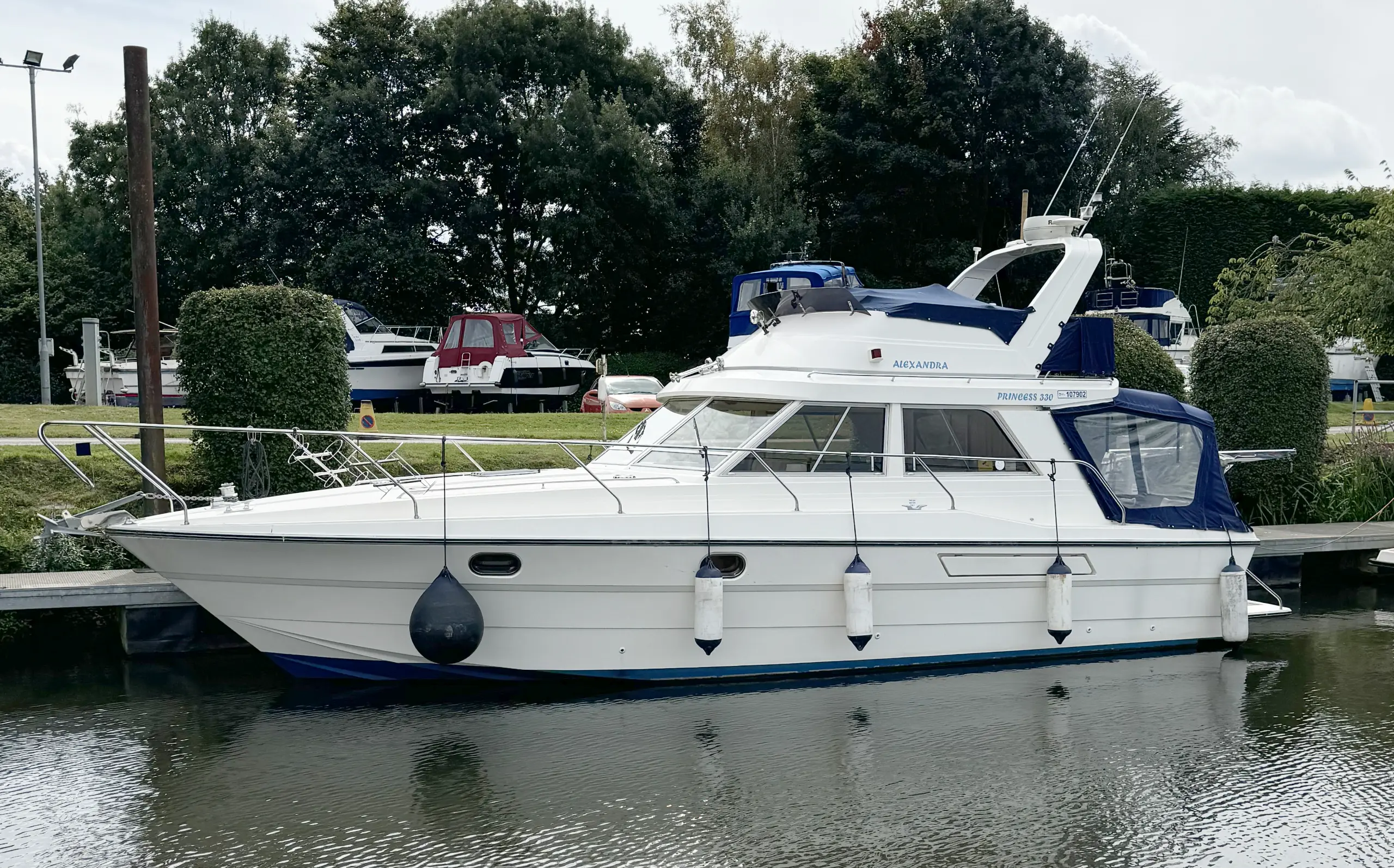 1989 Princess 330