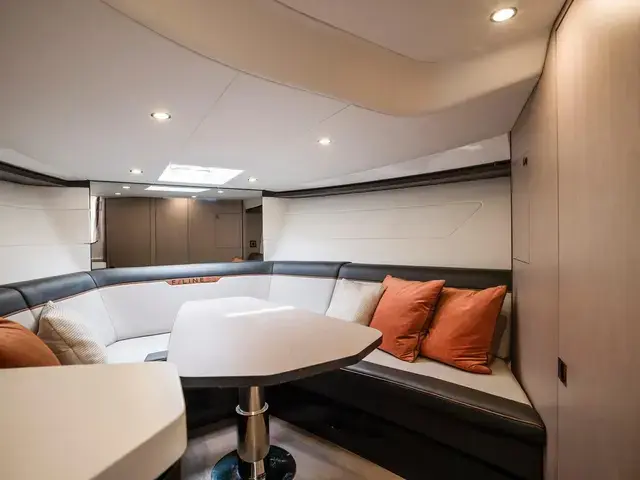 Fairline F Line 33